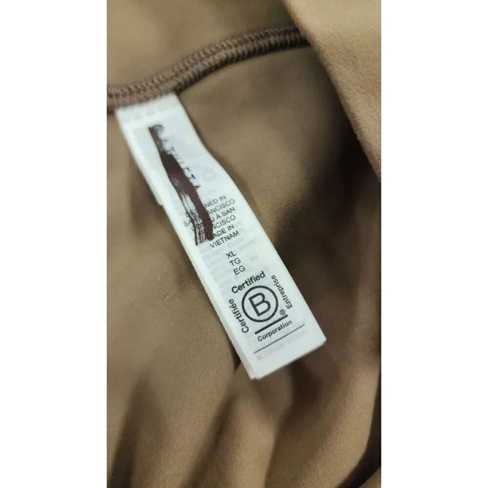 Athleta Salutation Stash Tight Light Brown XL Leggings